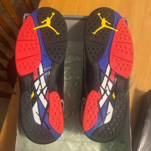 Jordan Black Shoe Box with Red and White Accents - Picture 6 of 7